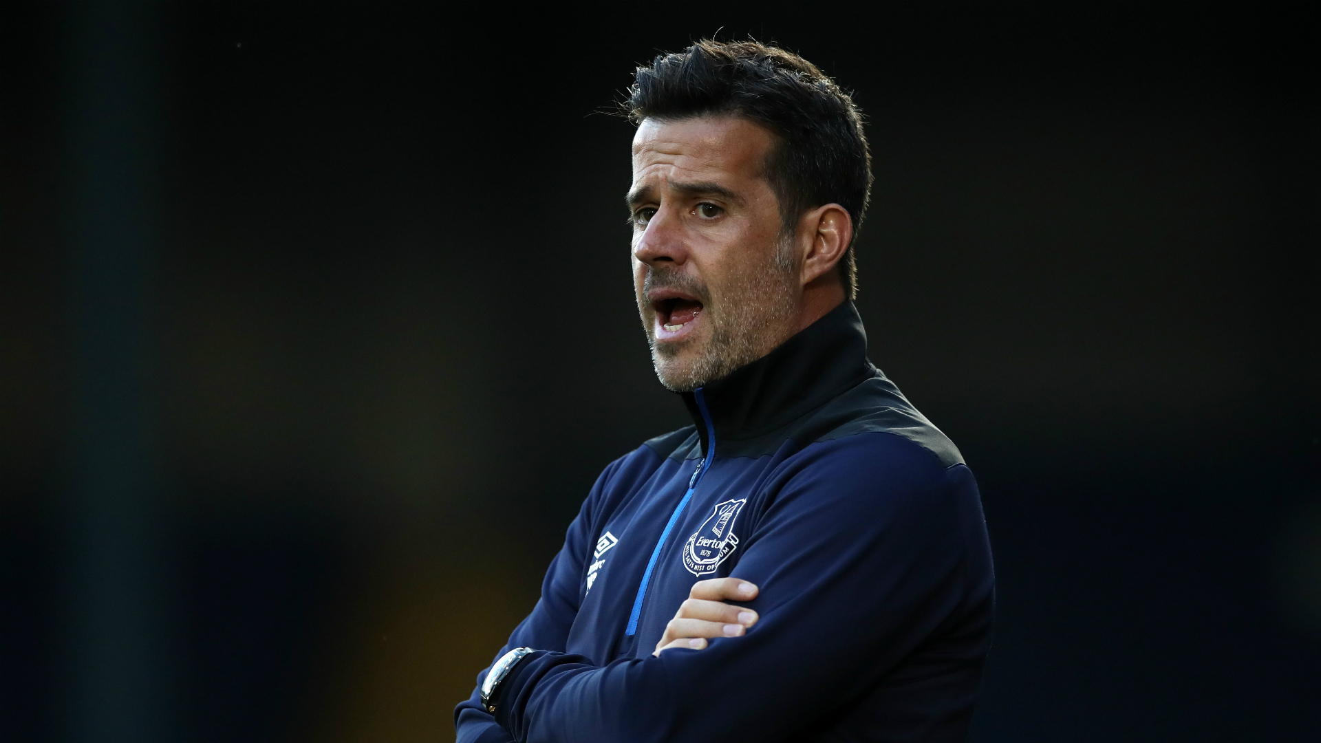 肩作战视为 肩作战视为